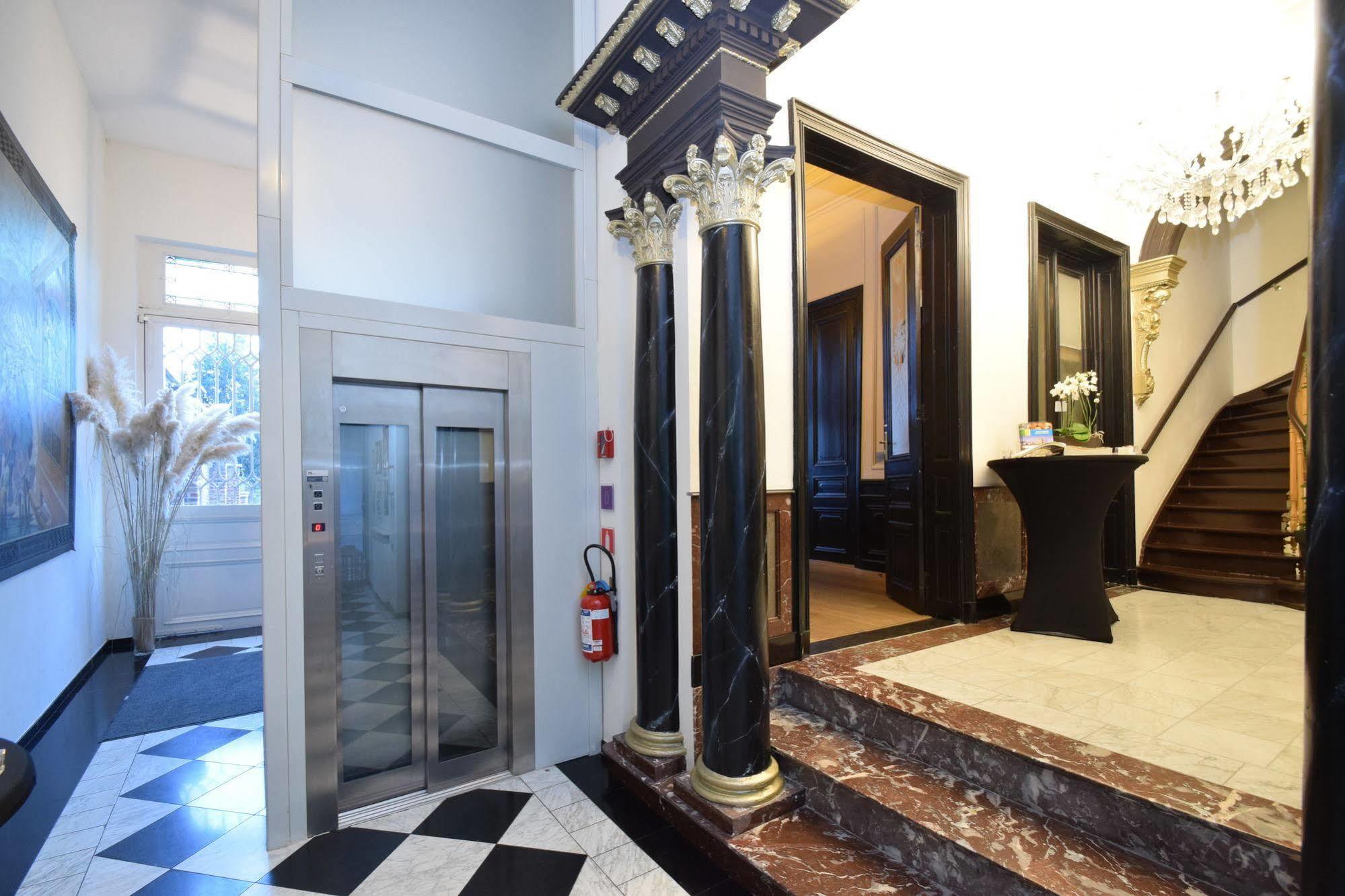 Hotel Geeraard Герардсберген Экстерьер фото